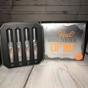 Benefit lip kit